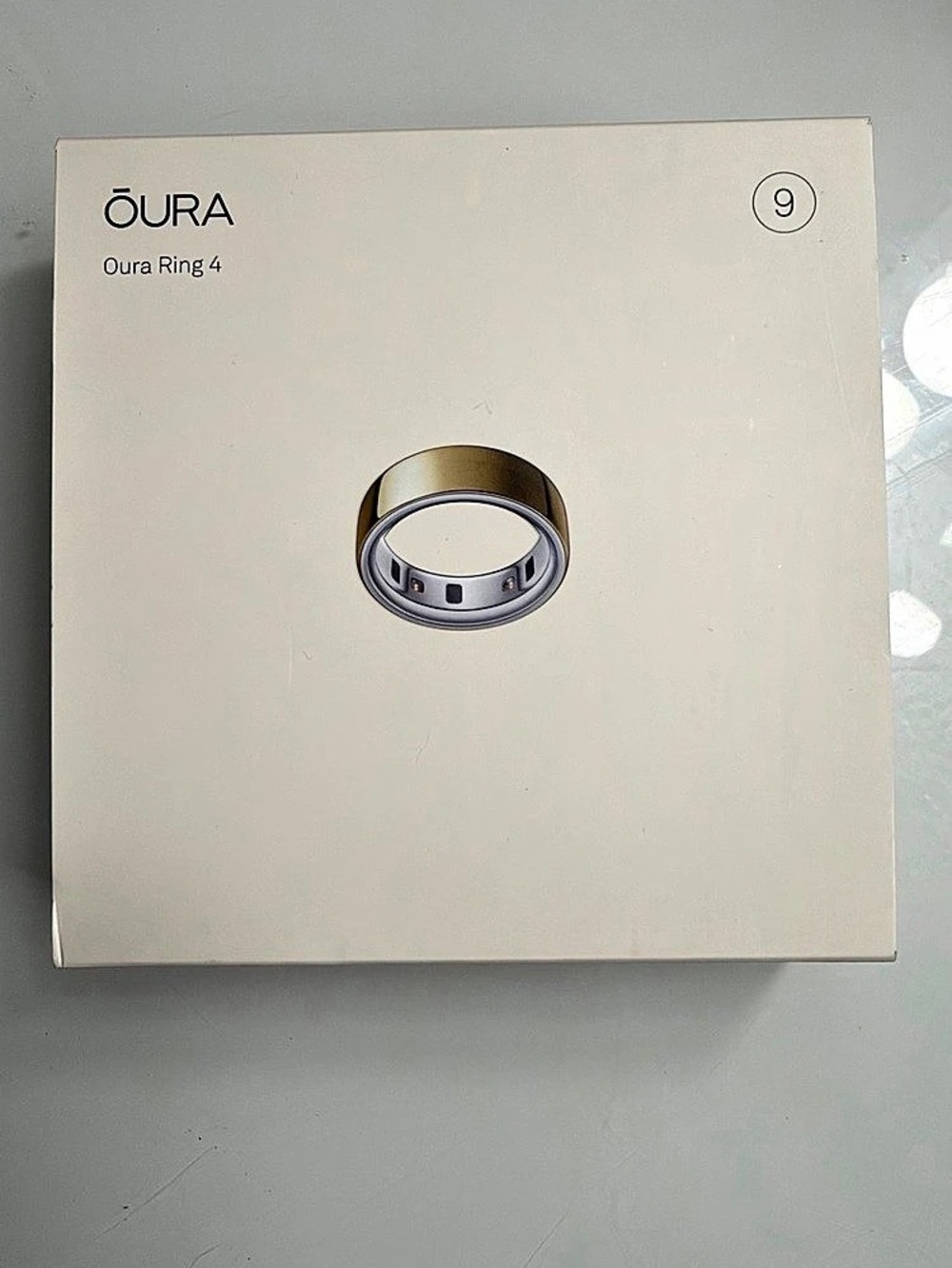 Oura Ring 4 Gold Size 9 w/ Original Box & Charger